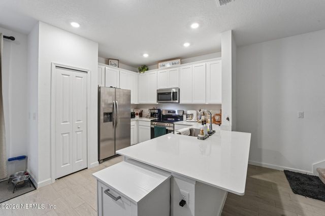 2160 WINDWARD CAY Lane, Middleburg, FL 32068