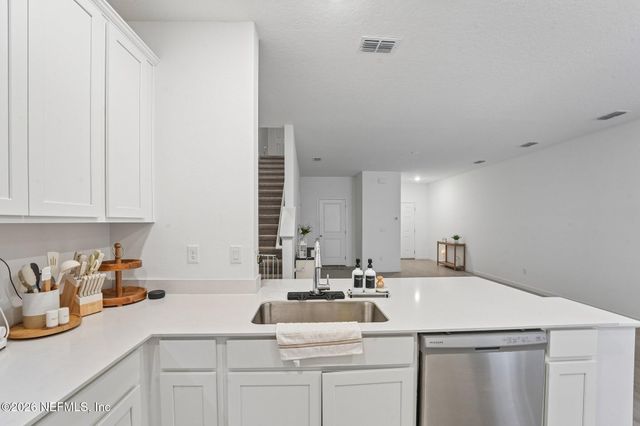2160 WINDWARD CAY Lane, Middleburg, FL 32068