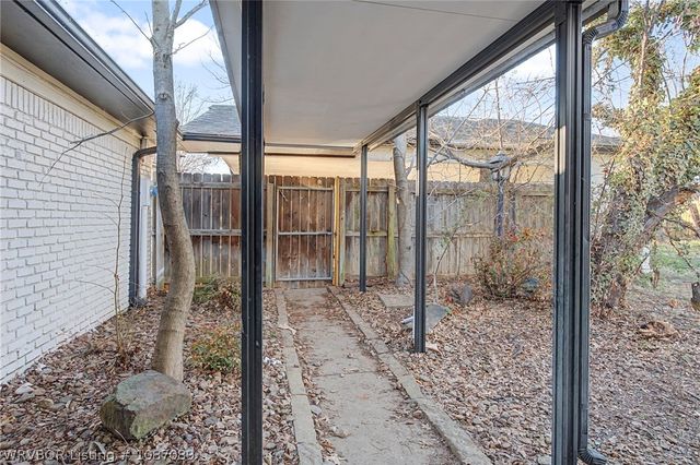 8901 Royal Ridge Drive, Fort Smith, AR 72903