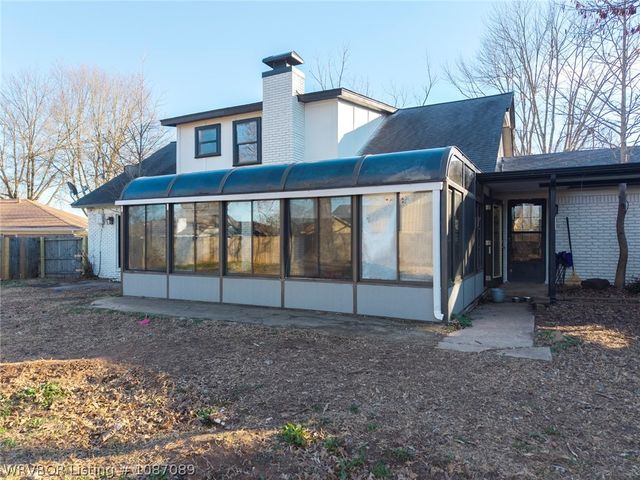 8901 Royal Ridge Drive, Fort Smith, AR 72903