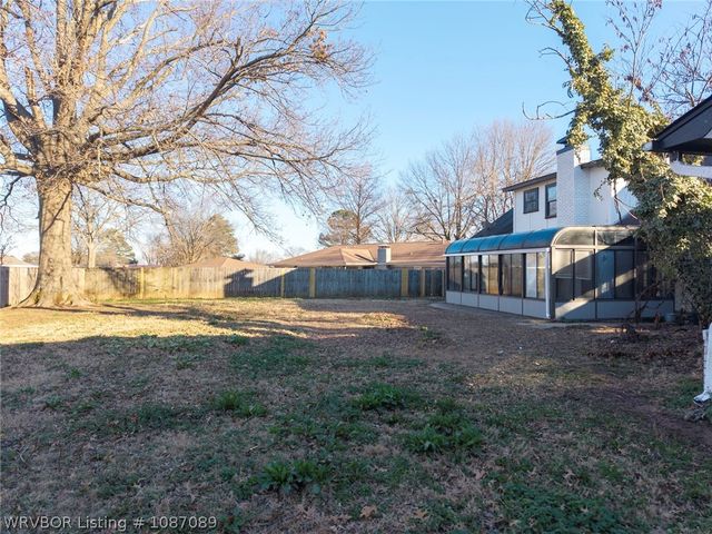 8901 Royal Ridge Drive, Fort Smith, AR 72903