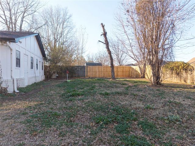 8901 Royal Ridge Drive, Fort Smith, AR 72903