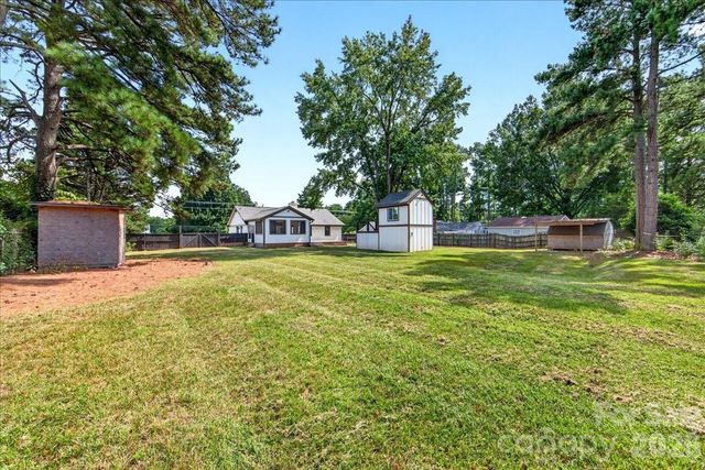 2519 Matthews Mint Hill Road, Matthews, NC 28105