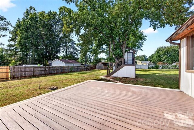 2519 Matthews Mint Hill Road, Matthews, NC 28105