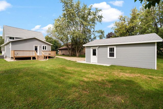 572 Edgerton Road, Edgerton, WI 53534