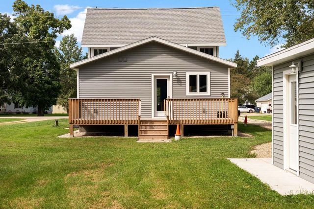 572 Edgerton Road, Edgerton, WI 53534