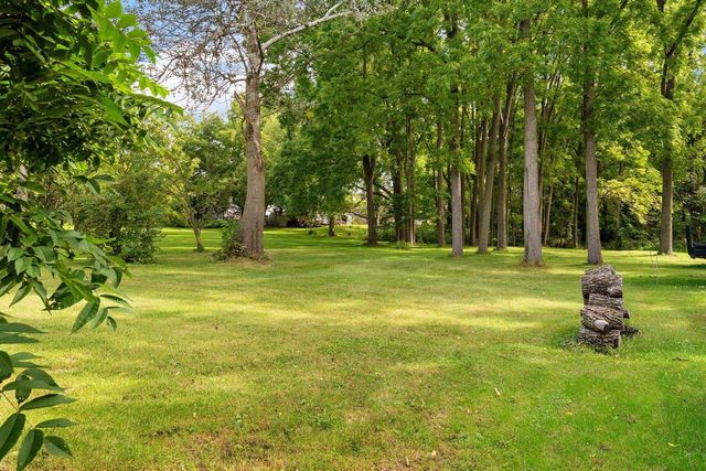 572 Edgerton Road, Edgerton, WI 53534