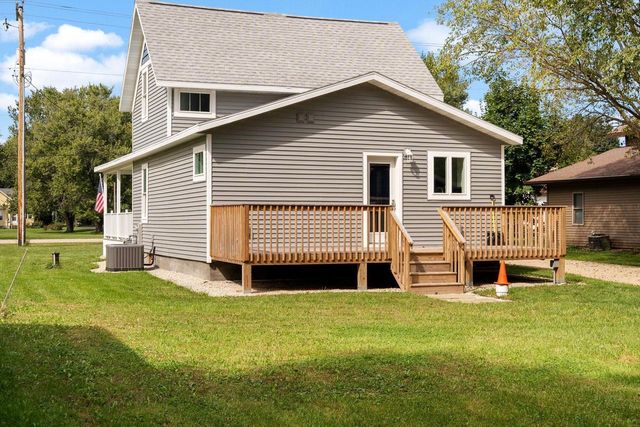 572 Edgerton Road, Edgerton, WI 53534