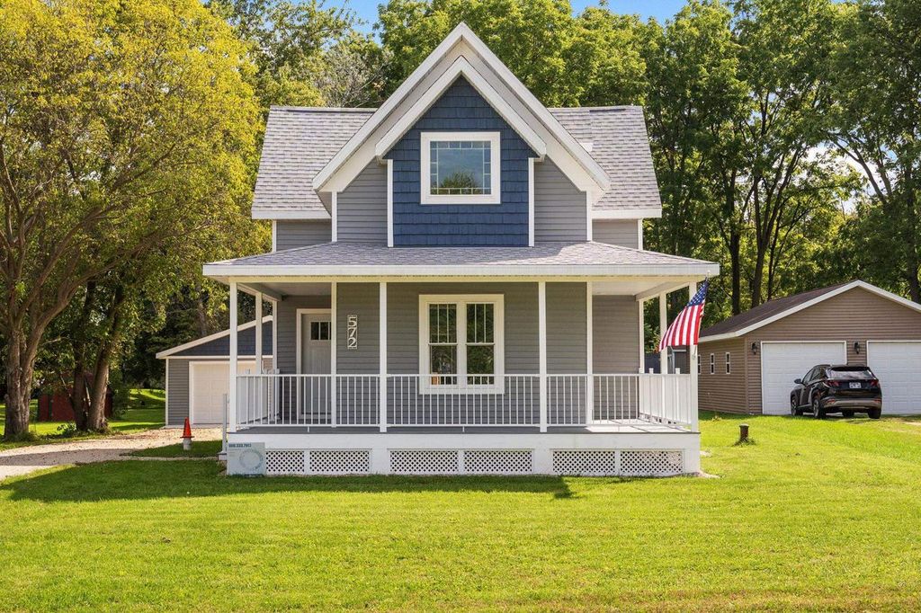 572 Edgerton Road, Edgerton, WI 53534
