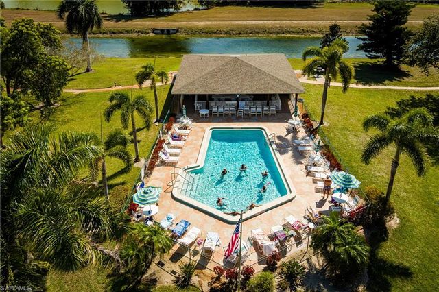 5419 Rattlensake Hammock RD 307F, Naples, FL 34113