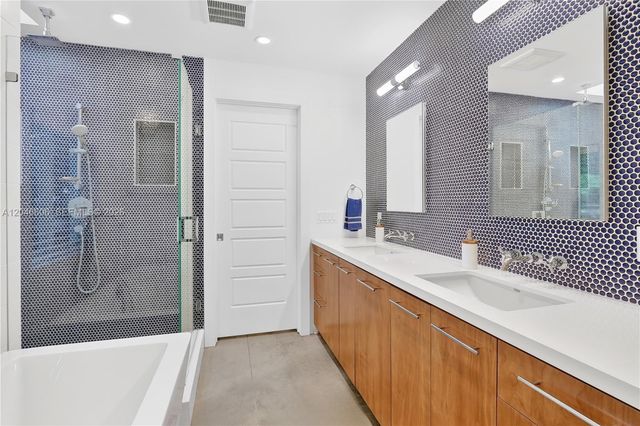 100 Sarto Ave., Coral Gables, FL 33134