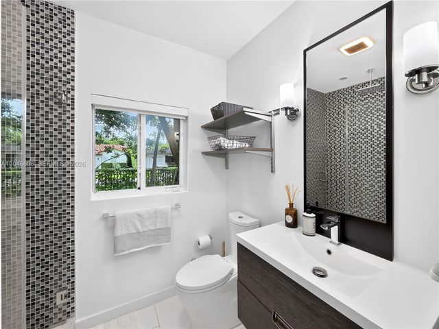 100 Sarto Ave., Coral Gables, FL 33134