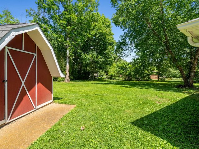 604 Meadowgreen Dr, Franklin, TN 37069