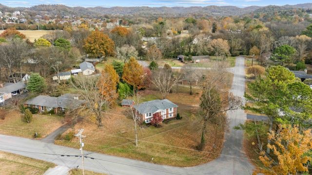 604 Meadowgreen Dr, Franklin, TN 37069