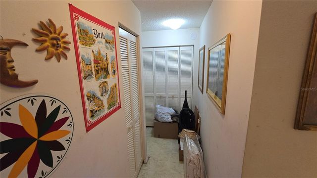 1040 TRADEWINDS DRIVE, Tarpon Springs, FL 34689