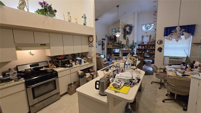 1040 TRADEWINDS DRIVE, Tarpon Springs, FL 34689