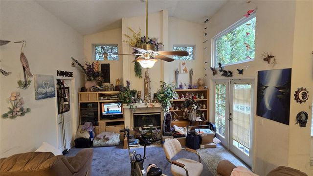 1040 TRADEWINDS DRIVE, Tarpon Springs, FL 34689