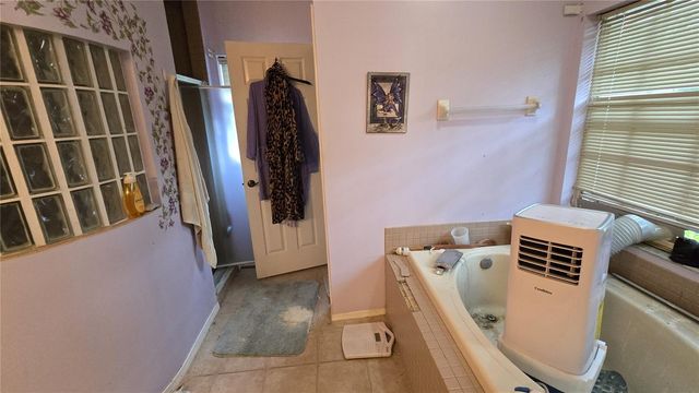 1040 TRADEWINDS DRIVE, Tarpon Springs, FL 34689