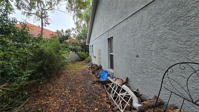 1040 TRADEWINDS DRIVE, Tarpon Springs, FL 34689