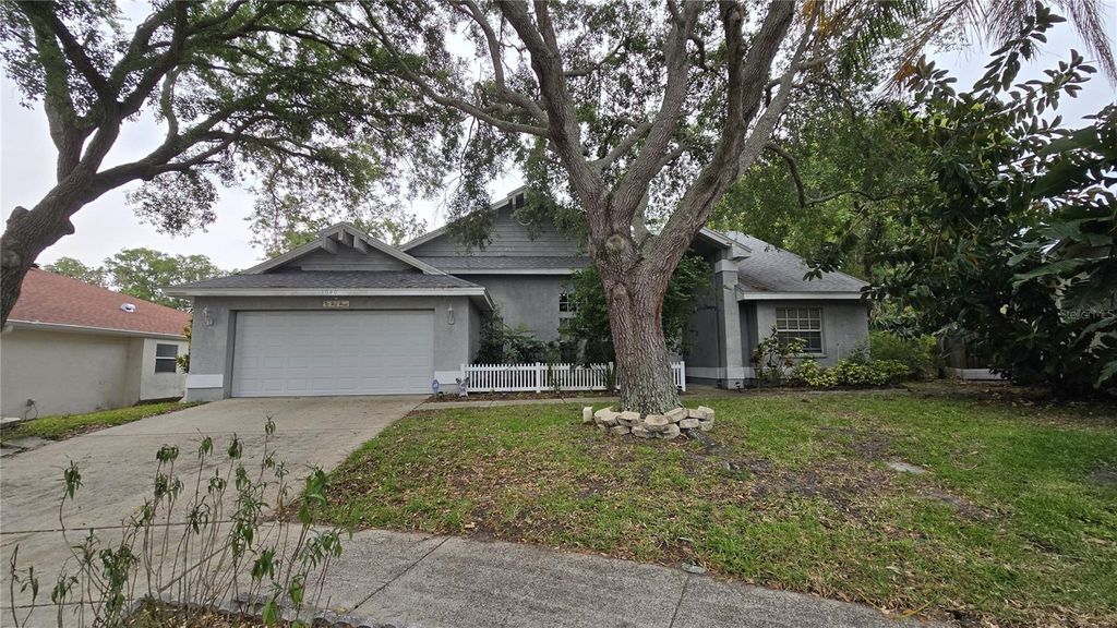 1040 TRADEWINDS DRIVE, Tarpon Springs, FL 34689