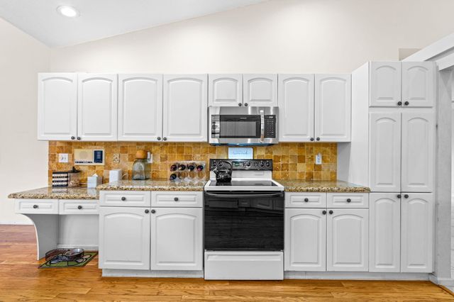 9055 Cypress Hollow Drive, Palm Beach Gardens, FL 33418