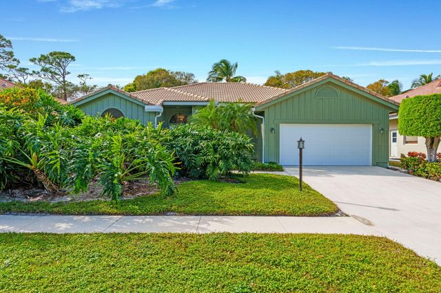 9055 Cypress Hollow Drive, Palm Beach Gardens, FL 33418