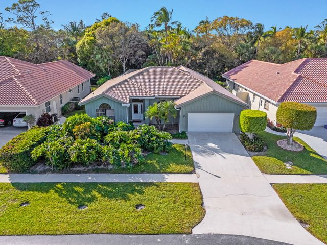 9055 Cypress Hollow Drive, Palm Beach Gardens, FL 33418