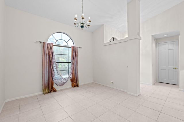 9055 Cypress Hollow Drive, Palm Beach Gardens, FL 33418