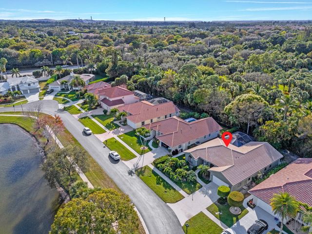 9055 Cypress Hollow Drive, Palm Beach Gardens, FL 33418