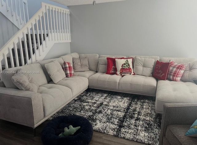 4771 Grapevine Way, Davie, FL 33331