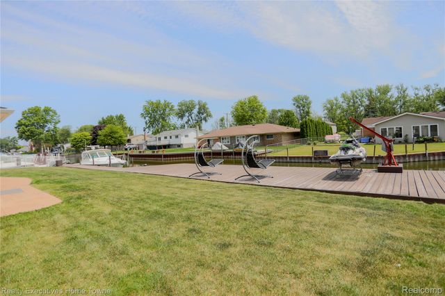 38146 Mast Street, Harrison Charter Township, MI 48045