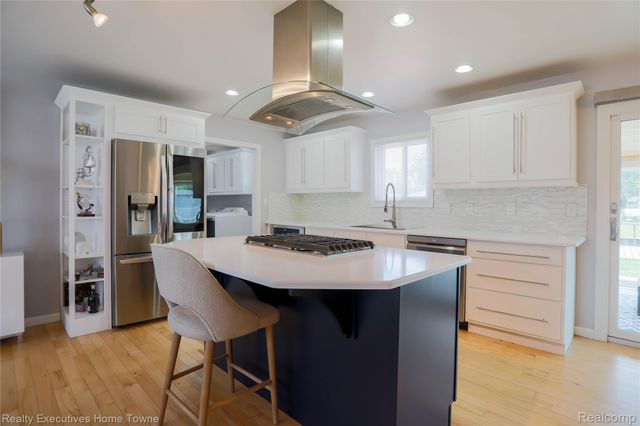 38146 Mast Street, Harrison Charter Township, MI 48045