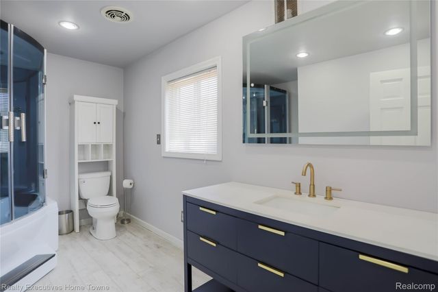 38146 Mast Street, Harrison Charter Township, MI 48045