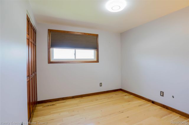 38146 Mast Street, Harrison Charter Township, MI 48045