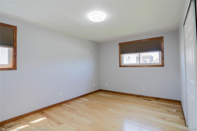 38146 Mast Street, Harrison Charter Township, MI 48045