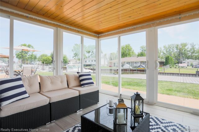 38146 Mast Street, Harrison Charter Township, MI 48045