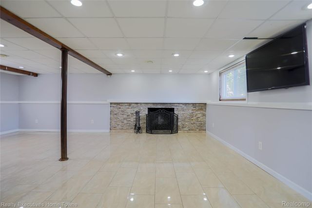 38146 Mast Street, Harrison Charter Township, MI 48045