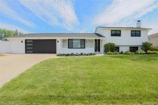 38146 Mast Street, Harrison Charter Township, MI 48045