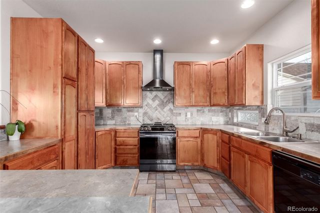 1210 Glen Creighton Drive, Dacono, CO 80514