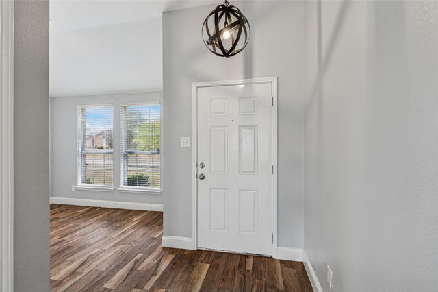 1328 Marvin Gardens, Lancaster, TX 75134
