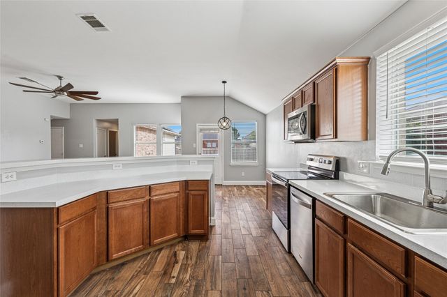 1328 Marvin Gardens, Lancaster, TX 75134