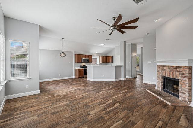 1328 Marvin Gardens, Lancaster, TX 75134