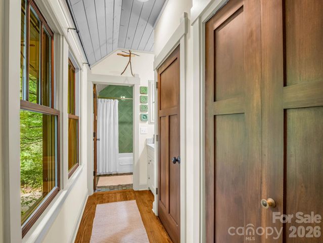 46 Cheshire Drive, Black Mountain, NC 28711