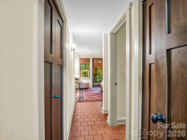 46 Cheshire Drive, Black Mountain, NC 28711