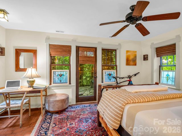 46 Cheshire Drive, Black Mountain, NC 28711