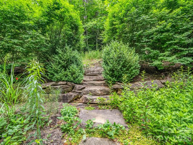 46 Cheshire Drive, Black Mountain, NC 28711