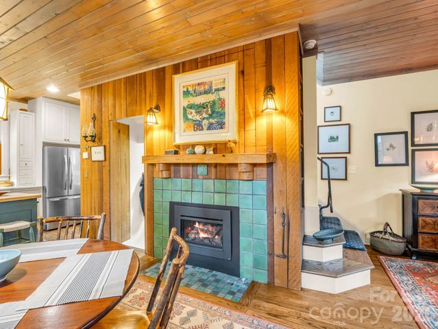 46 Cheshire Drive, Black Mountain, NC 28711