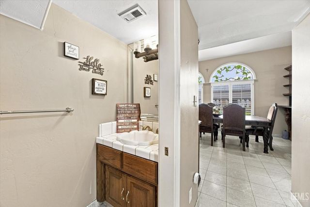 3625 Bernard Street 19, Bakersfield, CA 93306