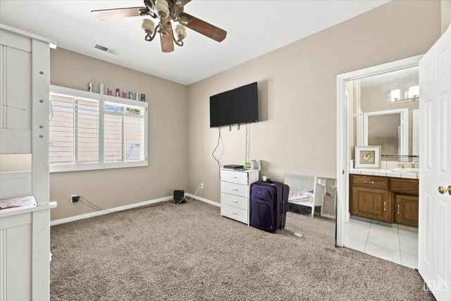 3625 Bernard Street 19, Bakersfield, CA 93306