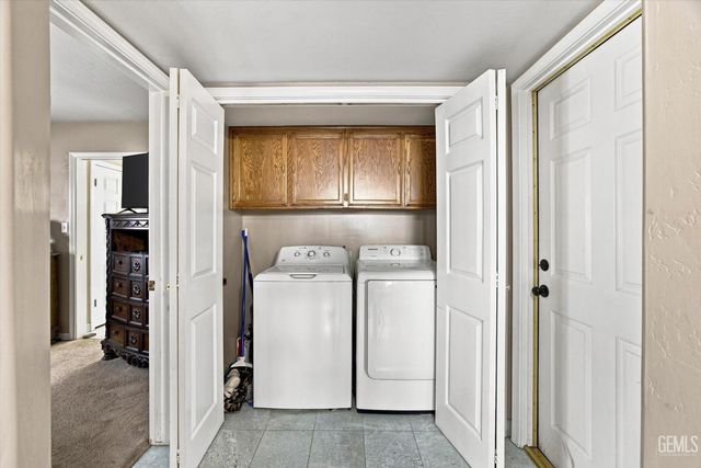 3625 Bernard Street 19, Bakersfield, CA 93306
